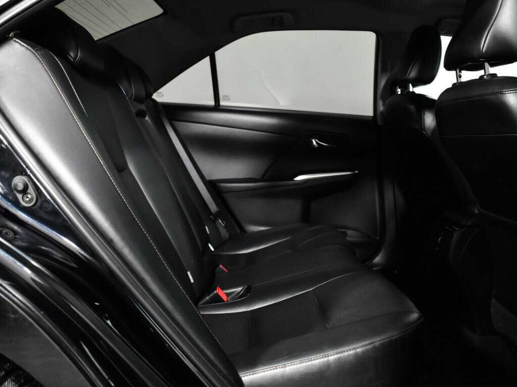 Купить Toyota Camry с пробегом. Фото: #9