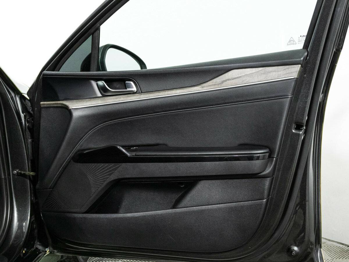 Купить Kia K5 с пробегом. Фото: #28