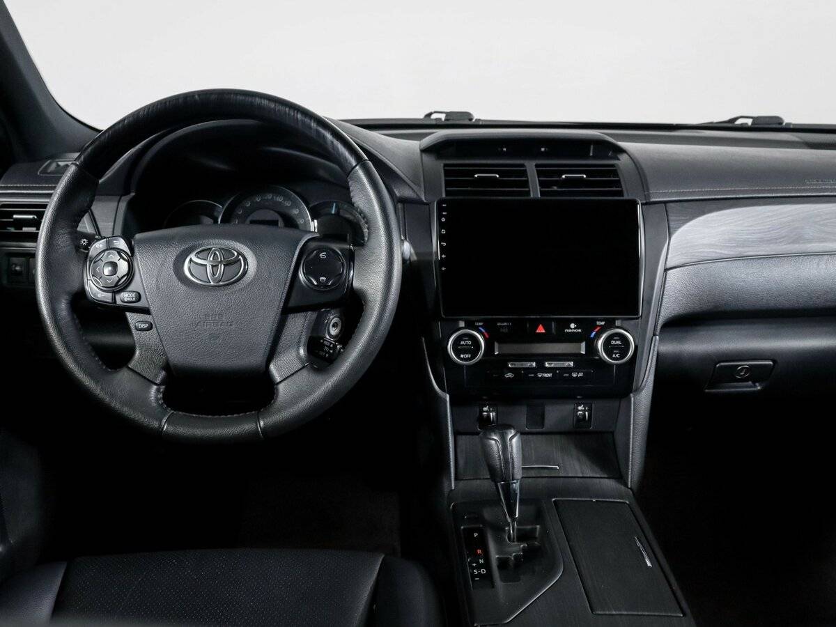 Купить Toyota Camry с пробегом. Фото: #9