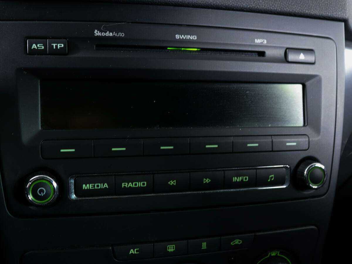 Купить Skoda Yeti с пробегом. Фото: #14