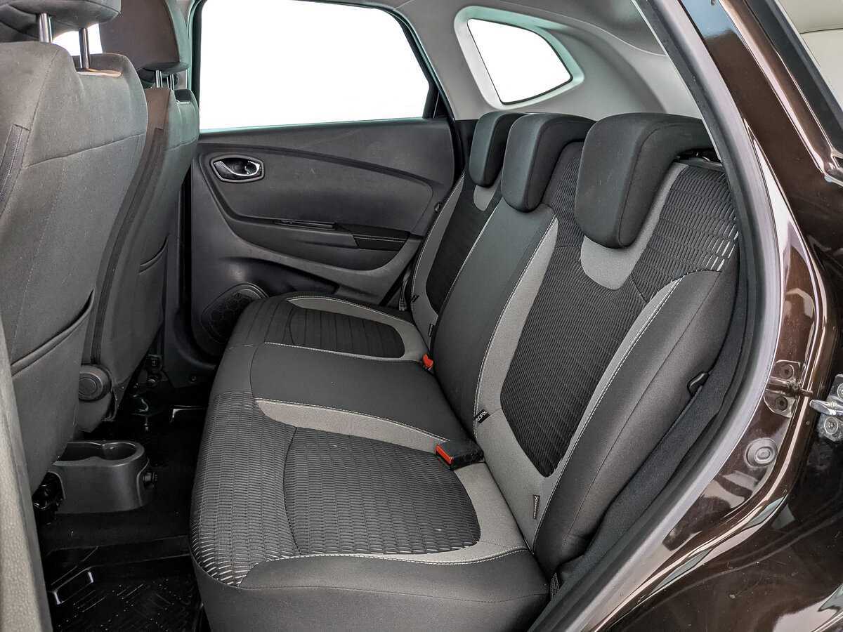 Купить Renault Kaptur с пробегом. Фото: #17