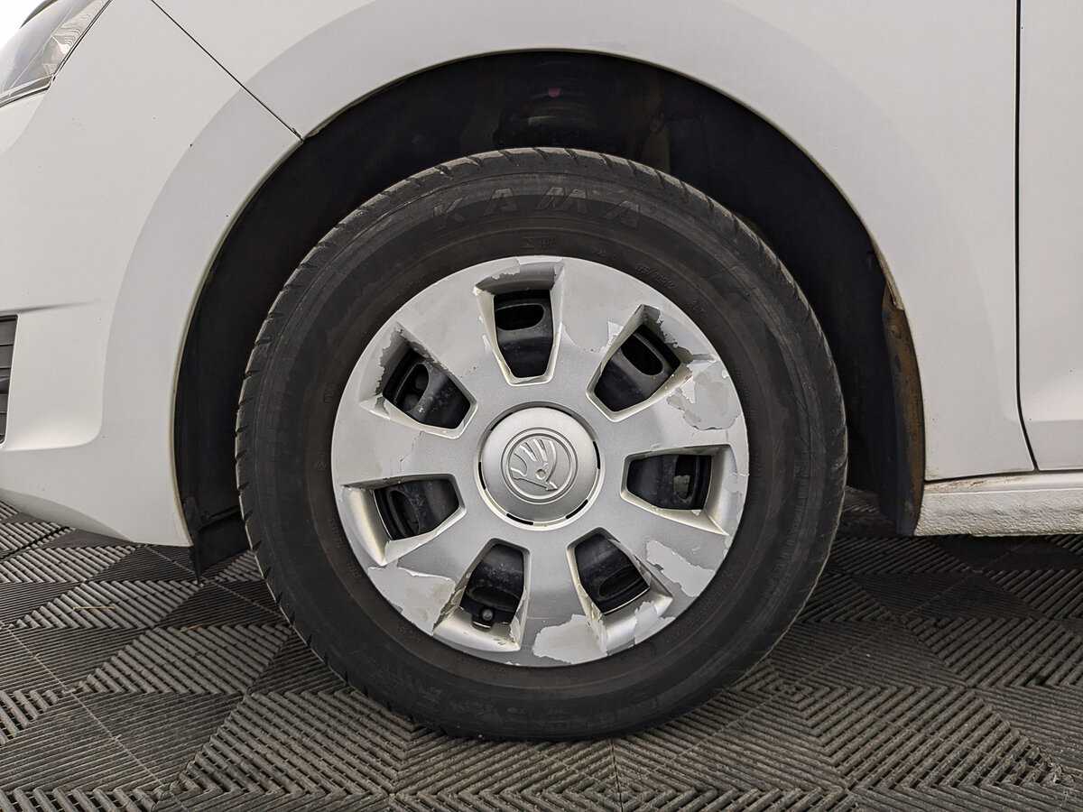 Купить Skoda Rapid с пробегом. Фото: #11