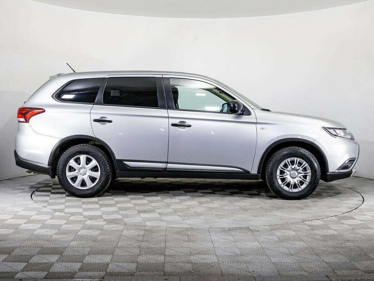 Купить Mitsubishi Outlander с пробегом. Фото: #3