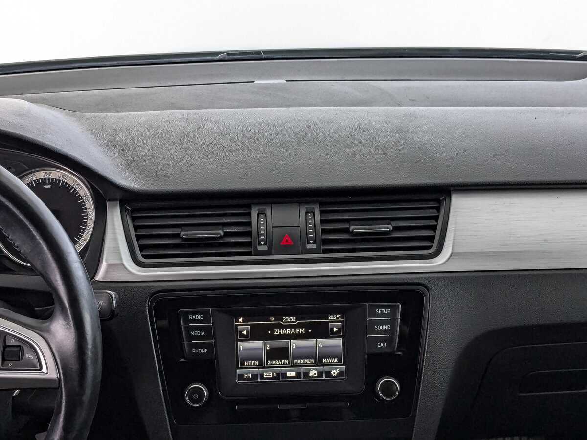 Купить Skoda Rapid с пробегом. Фото: #12