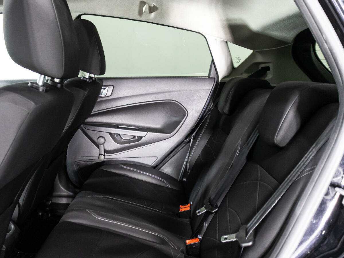 Купить Ford Fiesta с пробегом. Фото: #9