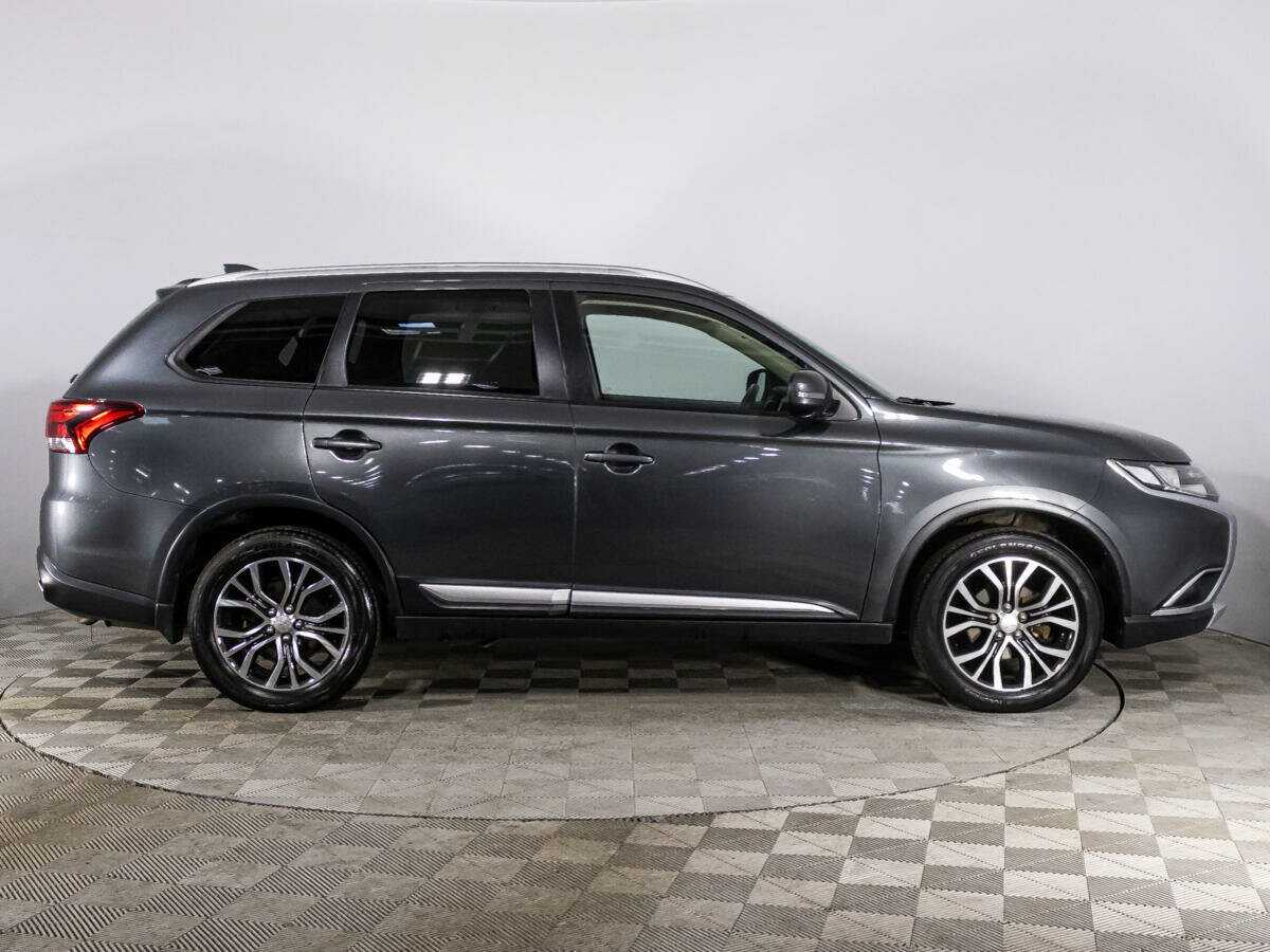 Купить Mitsubishi Outlander с пробегом. Фото: #3