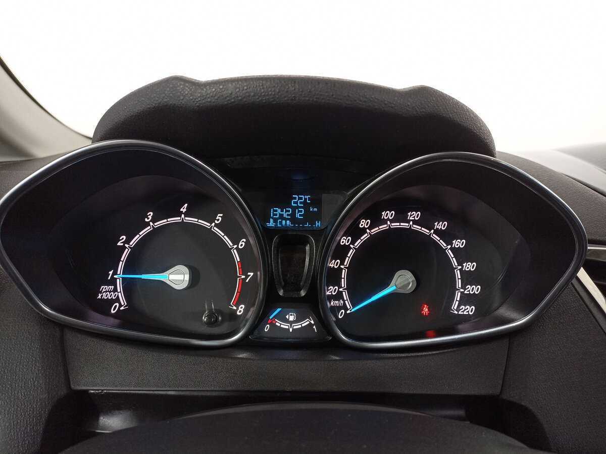 Купить Ford Fiesta с пробегом. Фото: #12