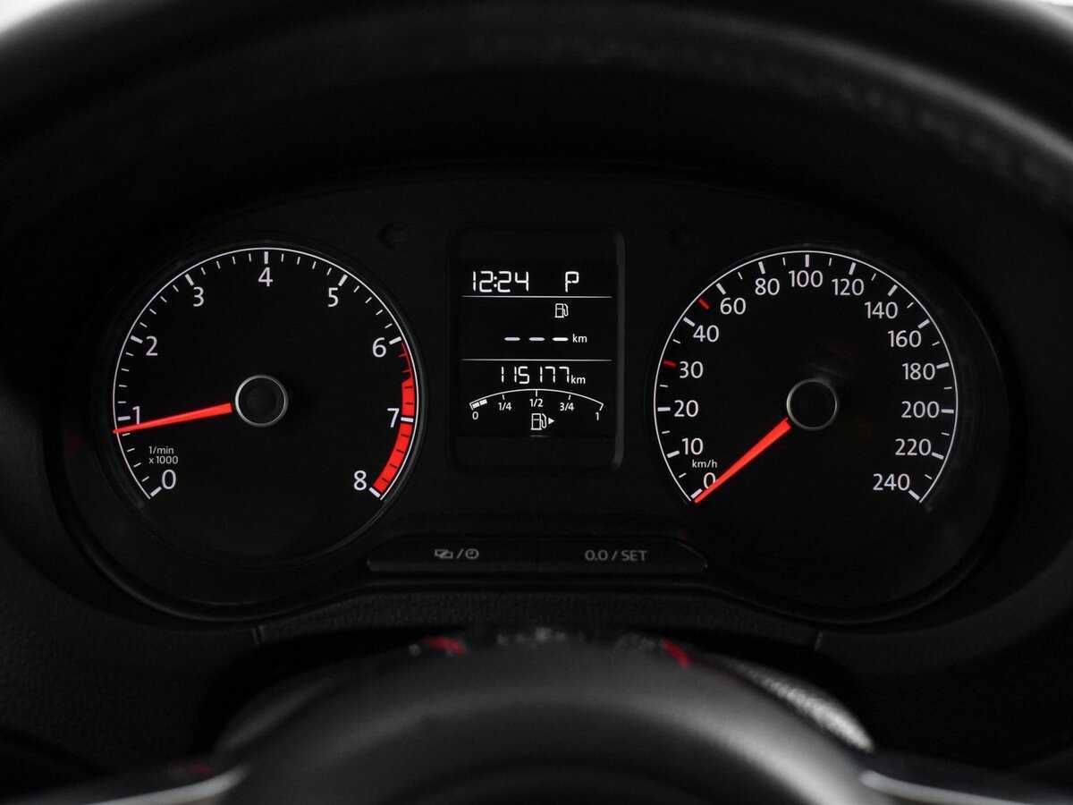 Купить Volkswagen Polo с пробегом. Фото: #17