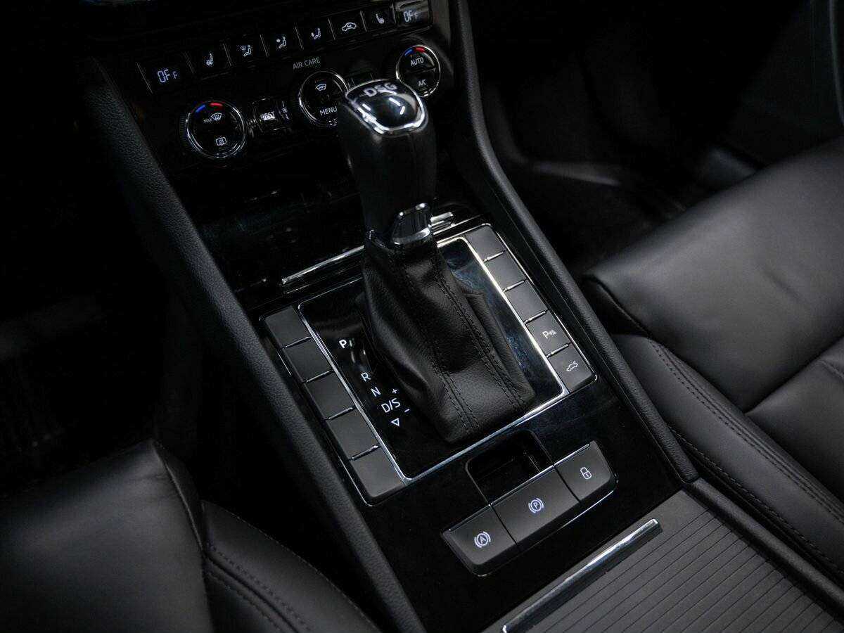 Купить Skoda Superb с пробегом. Фото: #21