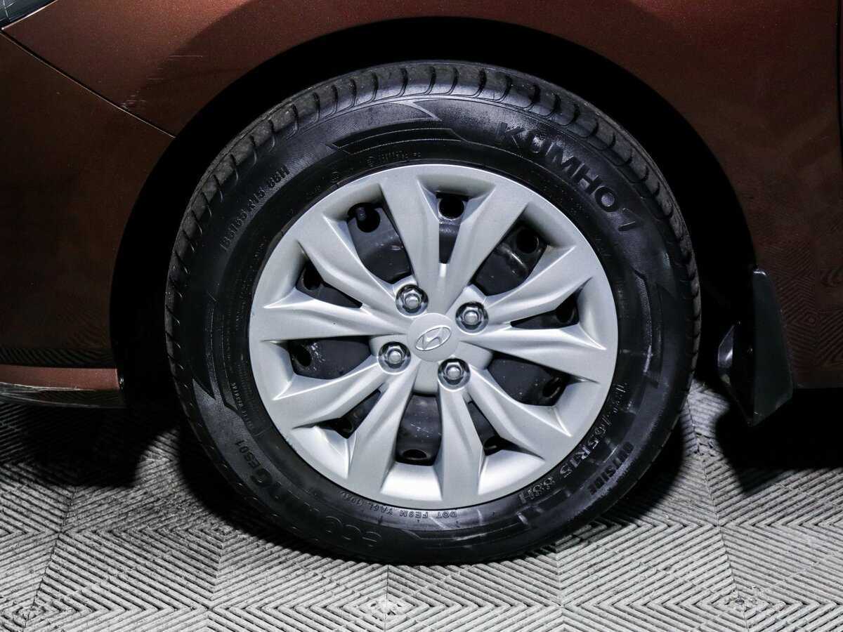 Купить Hyundai Solaris с пробегом. Фото: #14
