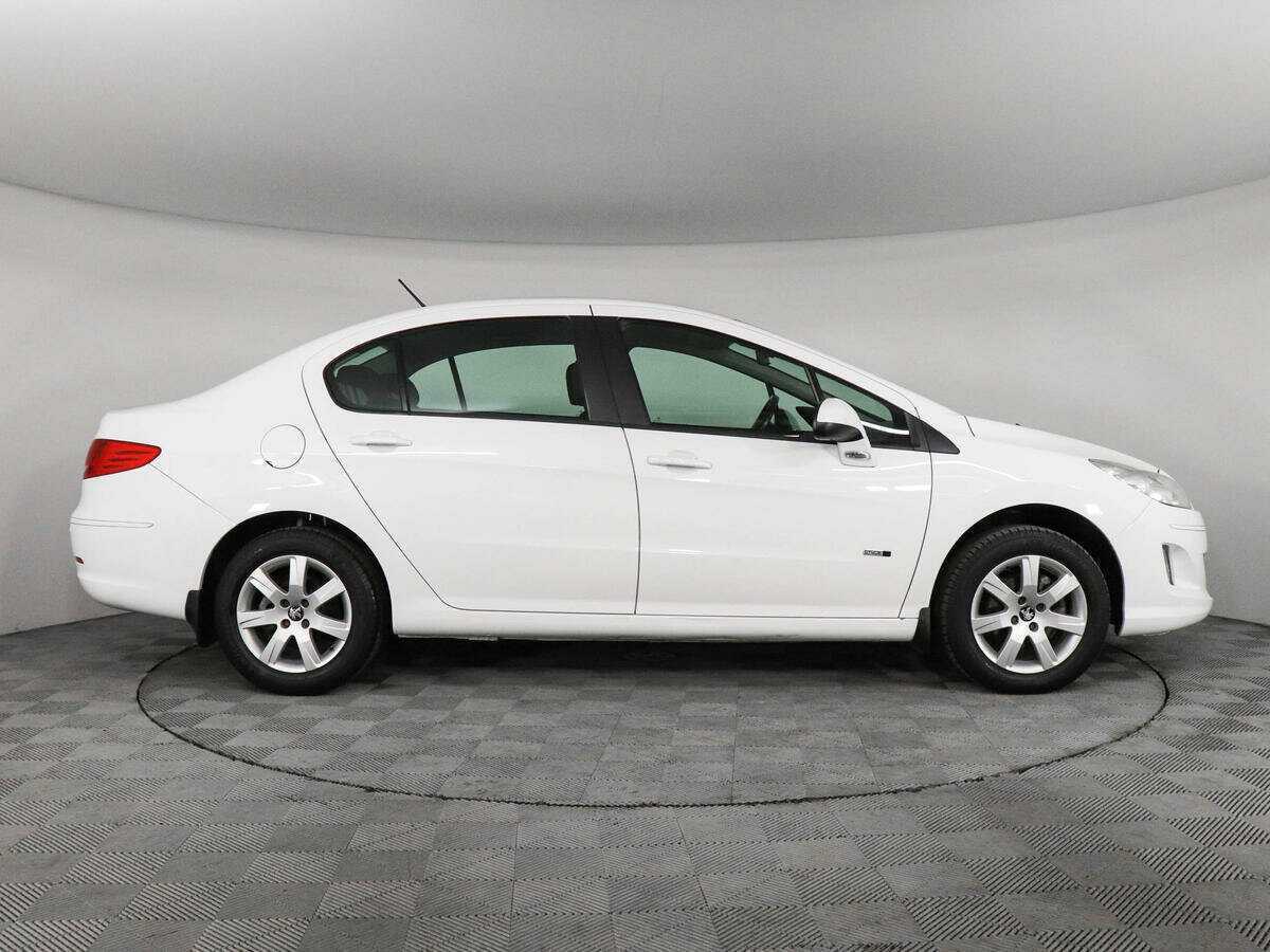 Купить Peugeot 408 с пробегом. Фото: #3