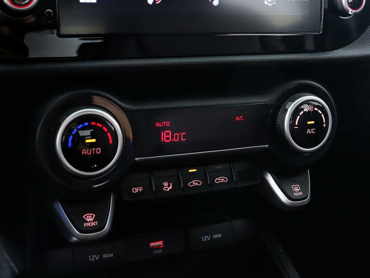 Купить Kia Rio с пробегом. Фото: #16