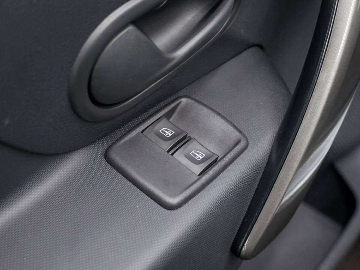 Купить Renault Logan с пробегом. Фото: #14