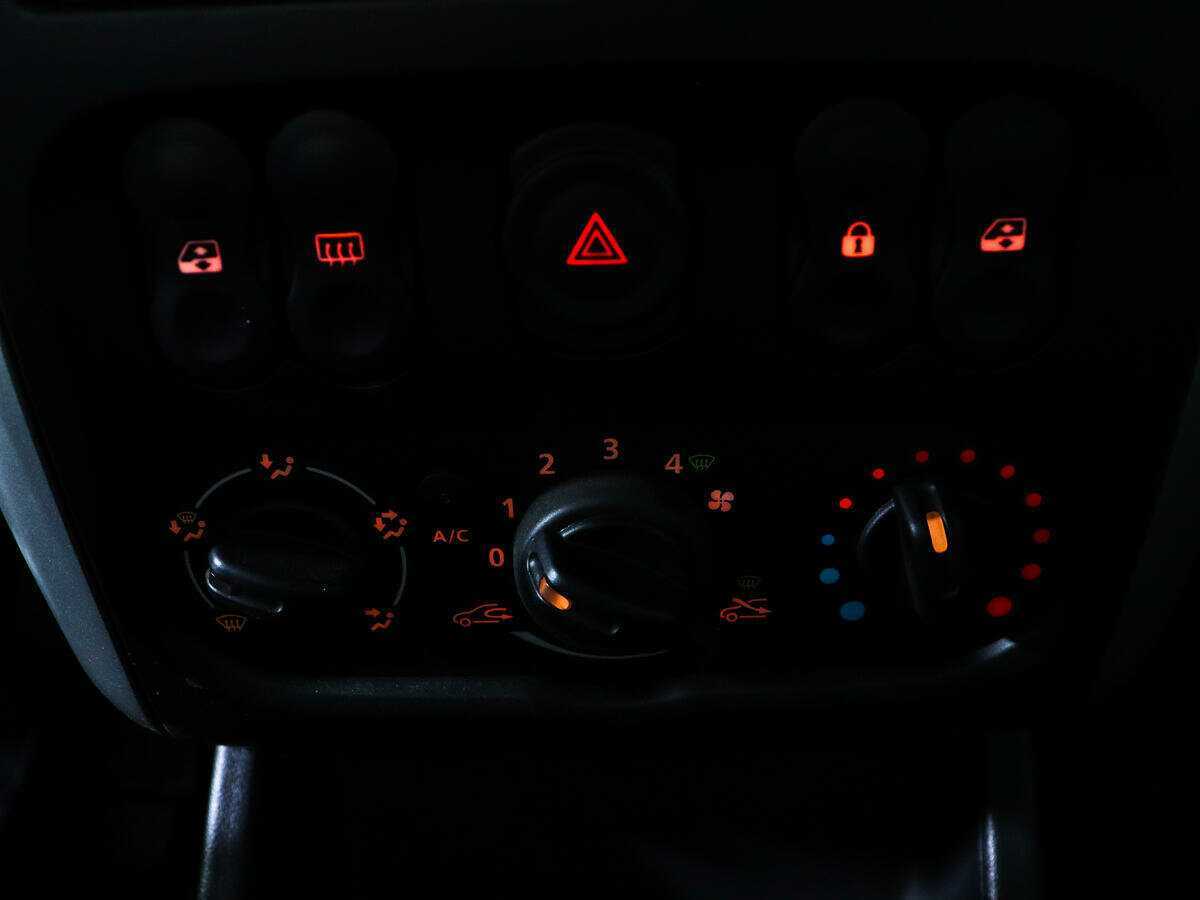 Купить Nissan Almera с пробегом. Фото: #13