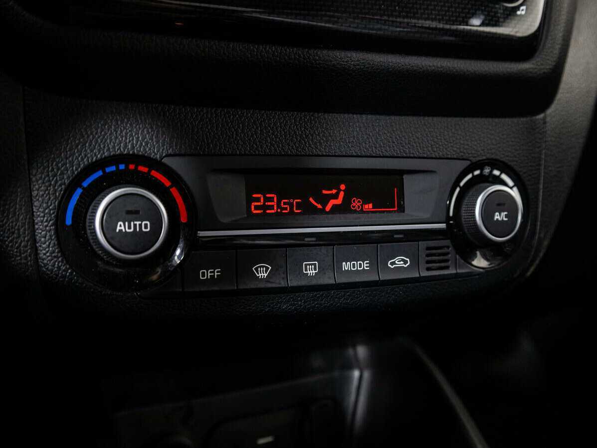 Купить Kia Rio с пробегом. Фото: #14