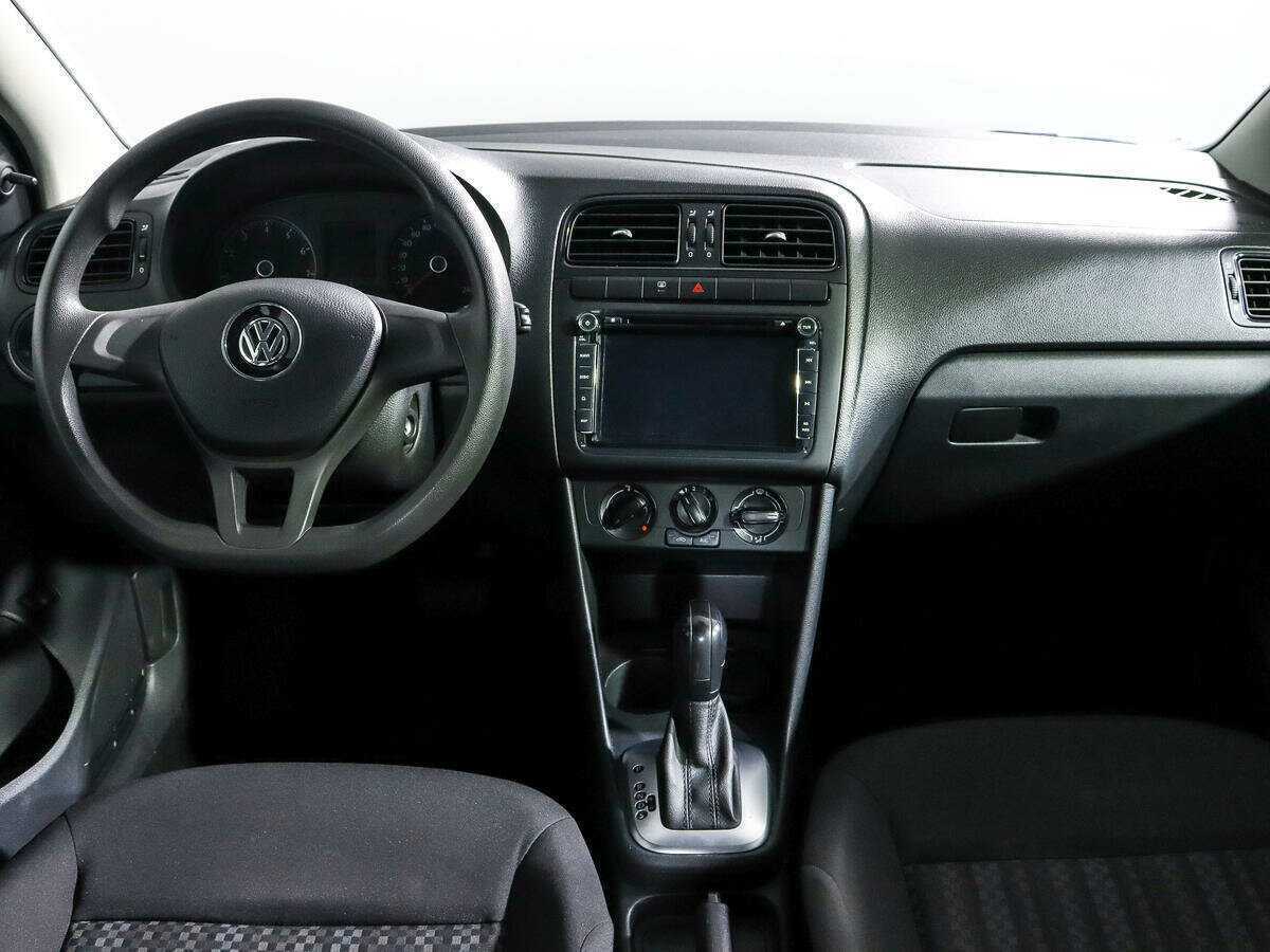 Купить Volkswagen Polo с пробегом. Фото: #9