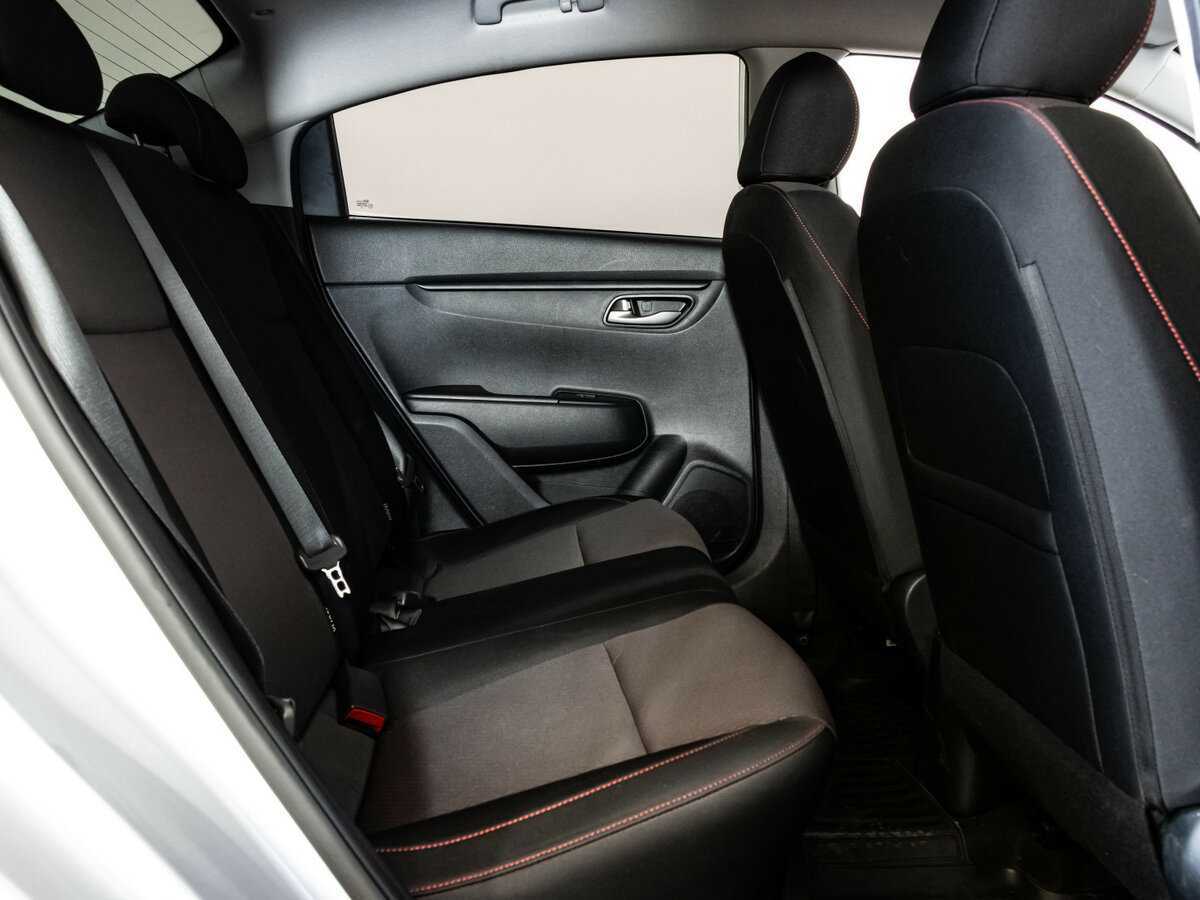 Купить Kia Rio с пробегом. Фото: #15