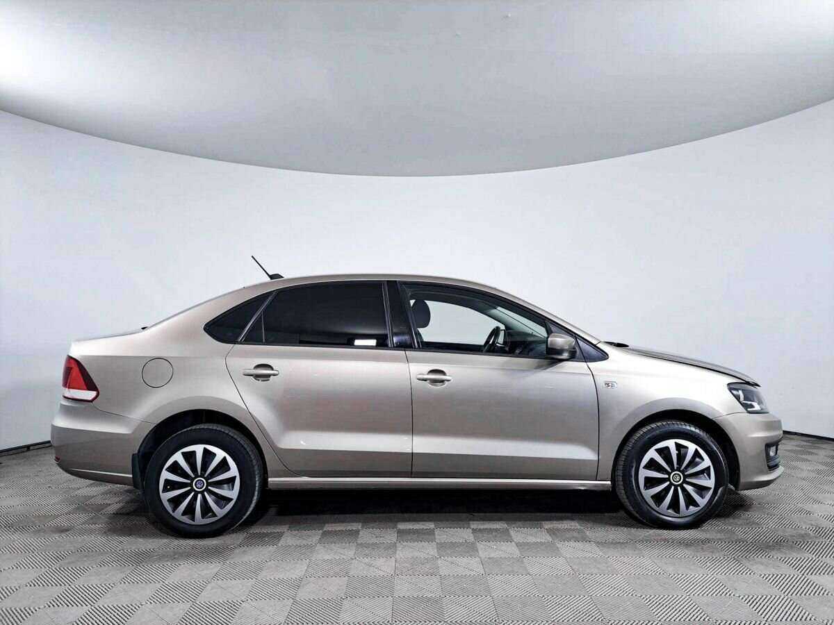 Купить Volkswagen Polo с пробегом. Фото: #3