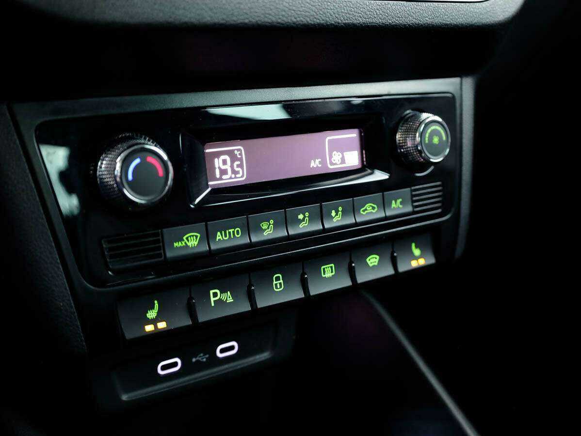 Купить Skoda Rapid с пробегом. Фото: #16