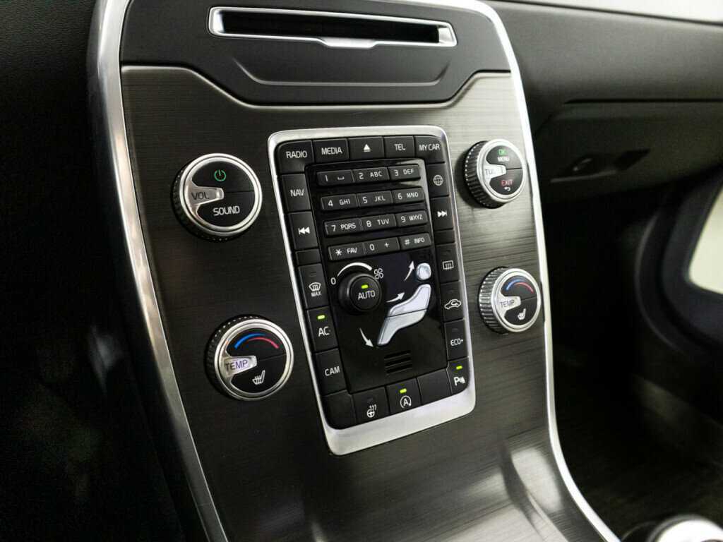 Купить Volvo S80 с пробегом. Фото: #16