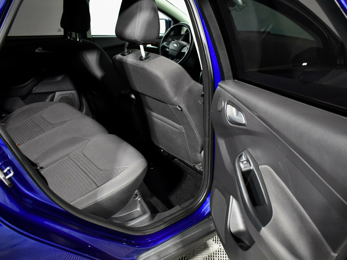 Купить Ford Focus с пробегом. Фото: #11