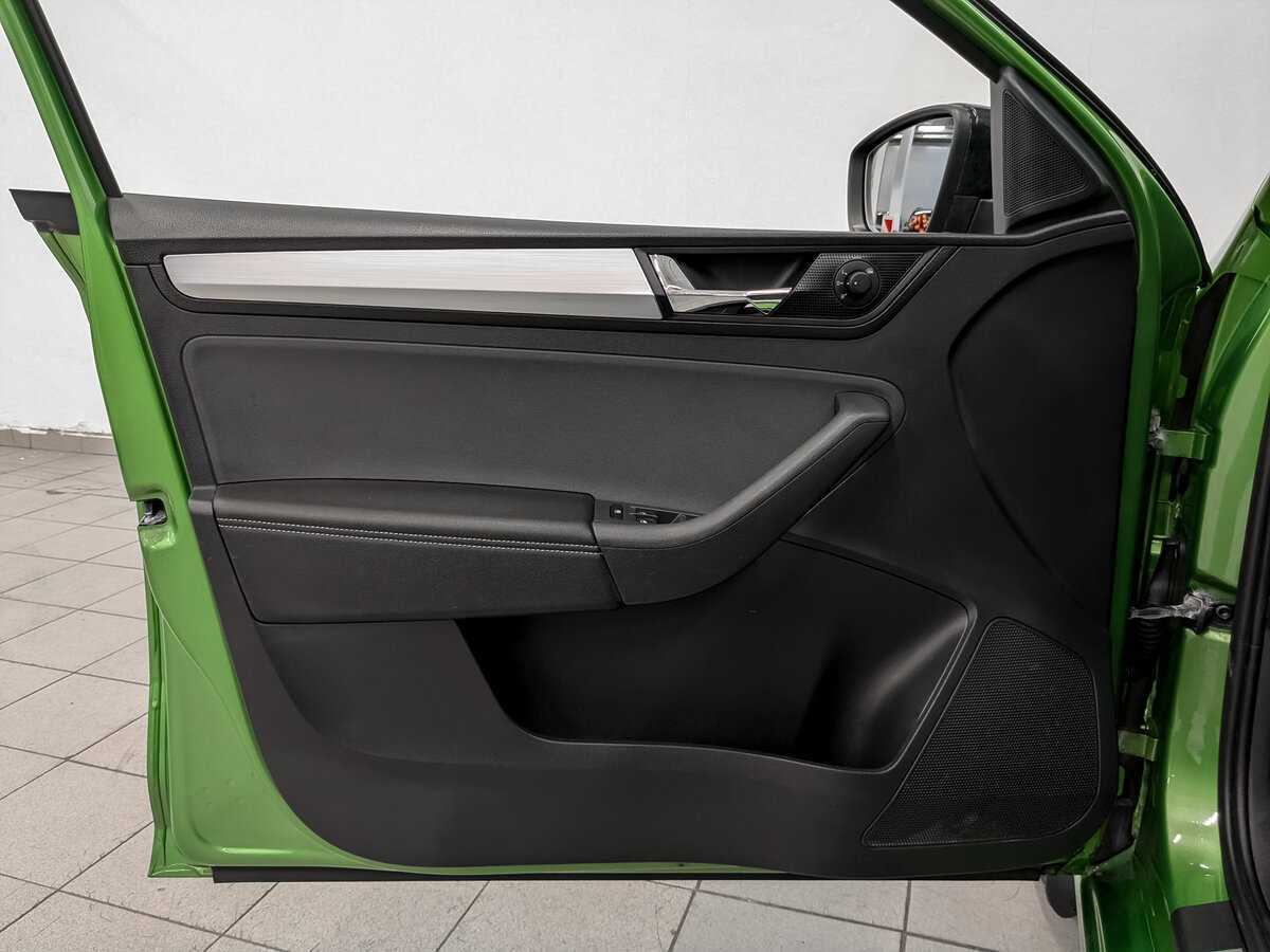 Купить Skoda Rapid с пробегом. Фото: #16