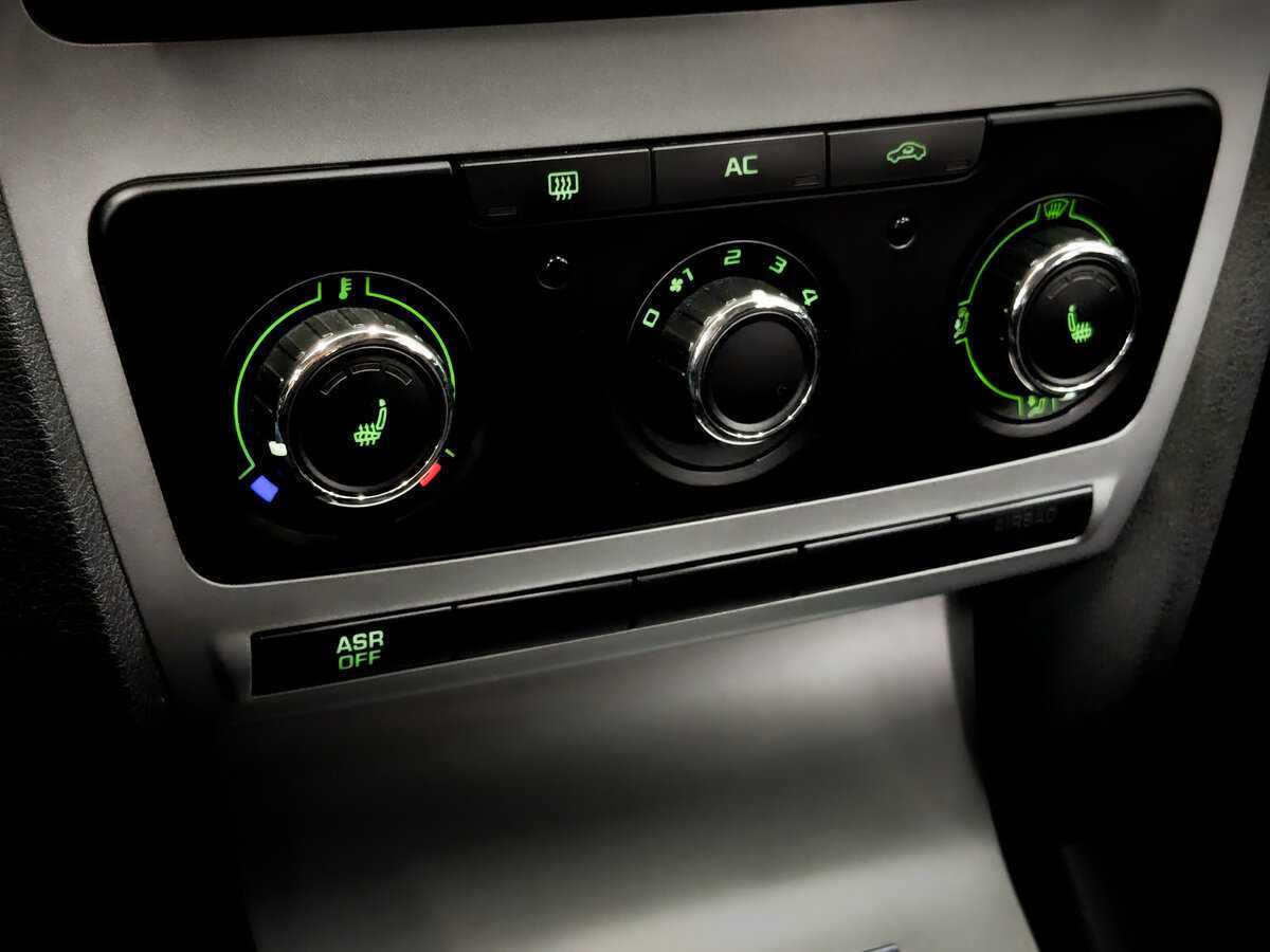 Купить Skoda Octavia с пробегом. Фото: #23