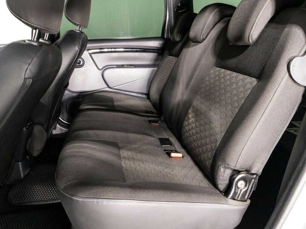 Купить Lada (ВАЗ) Largus с пробегом. Фото: #9