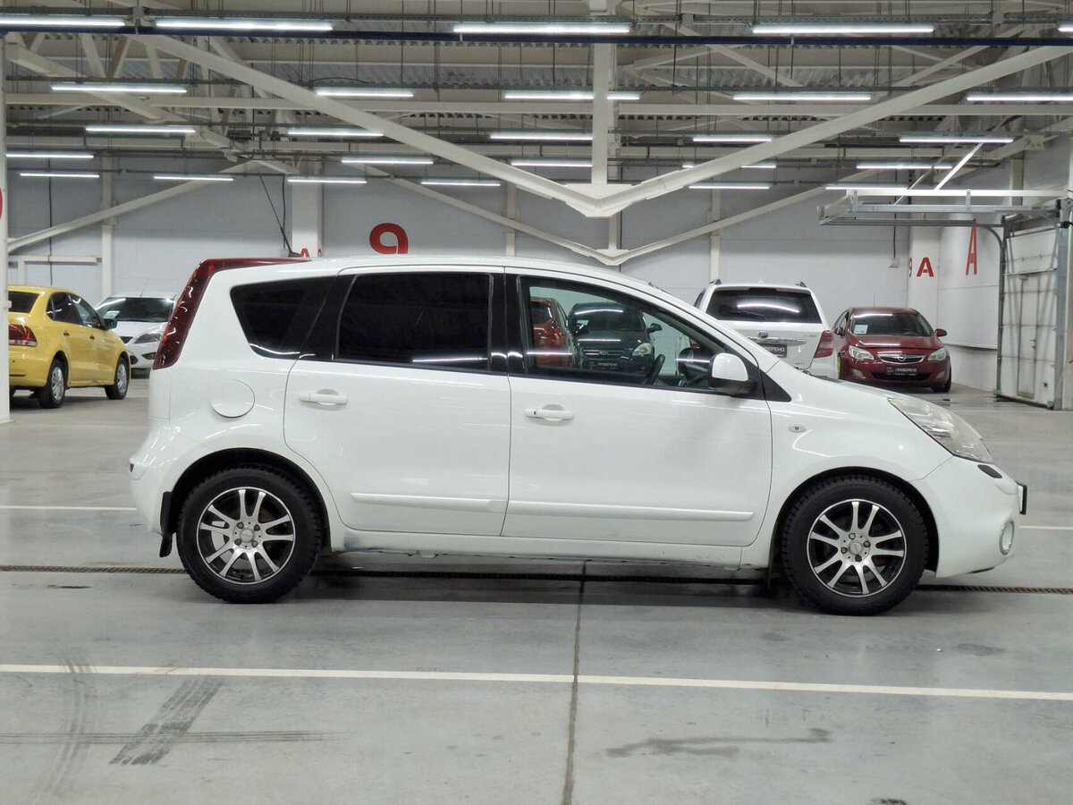 Купить Nissan Note с пробегом. Фото: #3