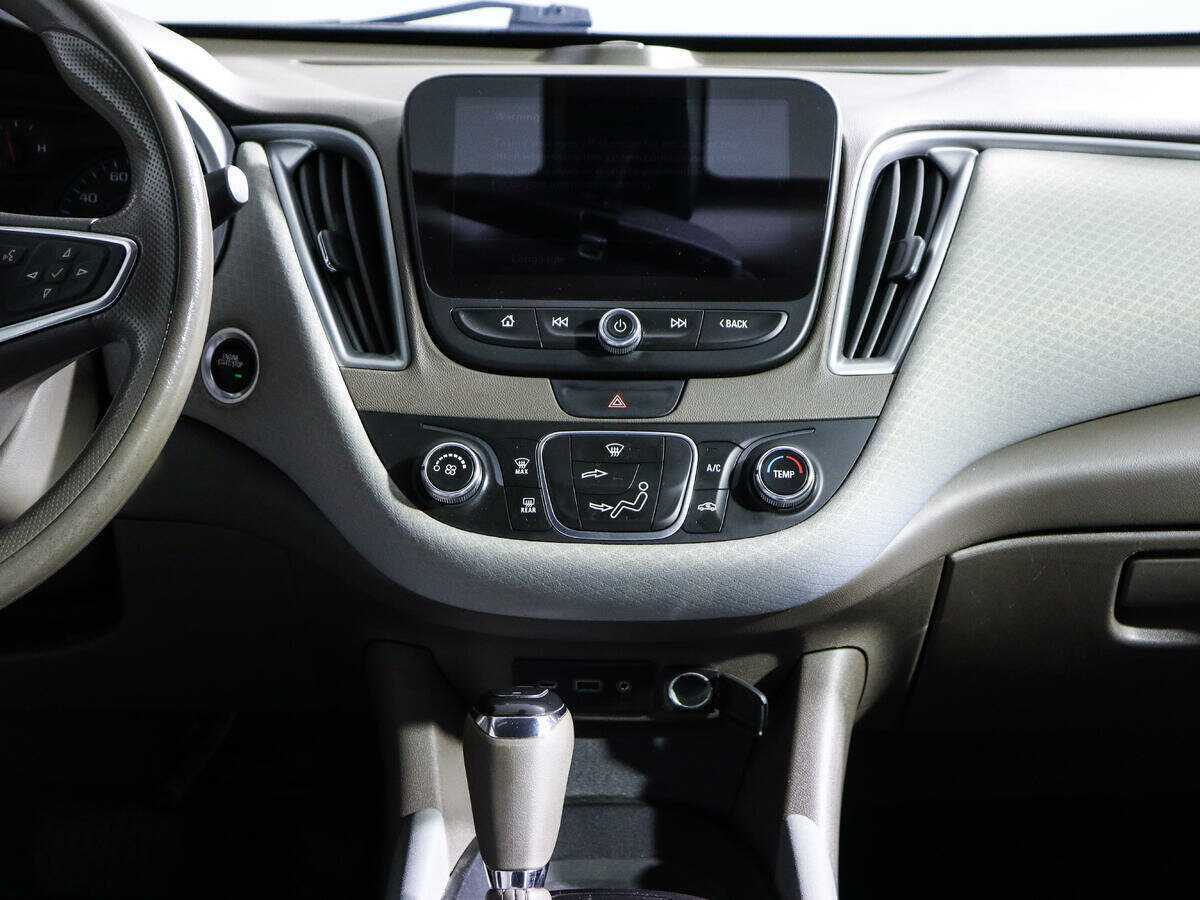Купить Chevrolet Malibu с пробегом. Фото: #12