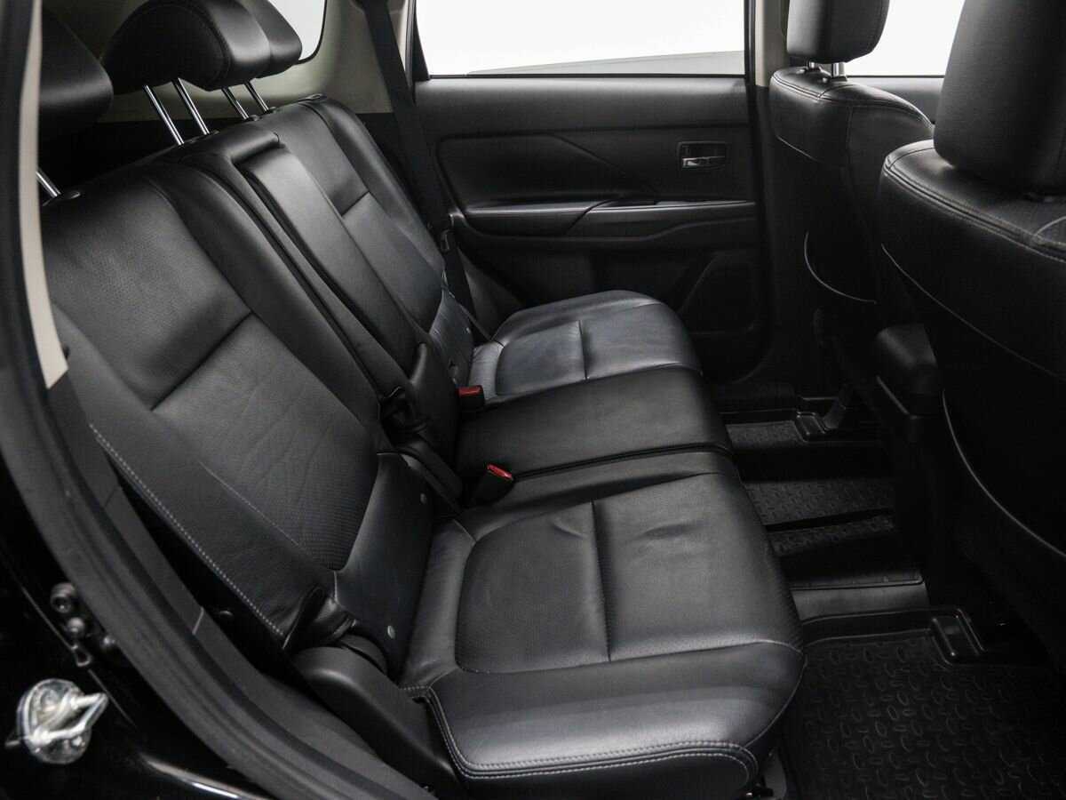 Купить Mitsubishi Outlander с пробегом. Фото: #8