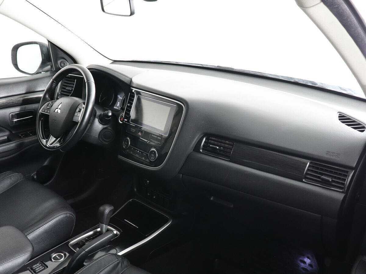 Купить Mitsubishi Outlander с пробегом. Фото: #9