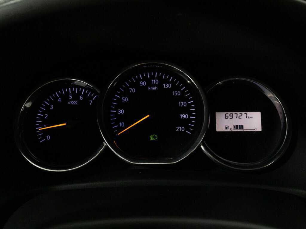 Купить Renault Sandero с пробегом. Фото: #11