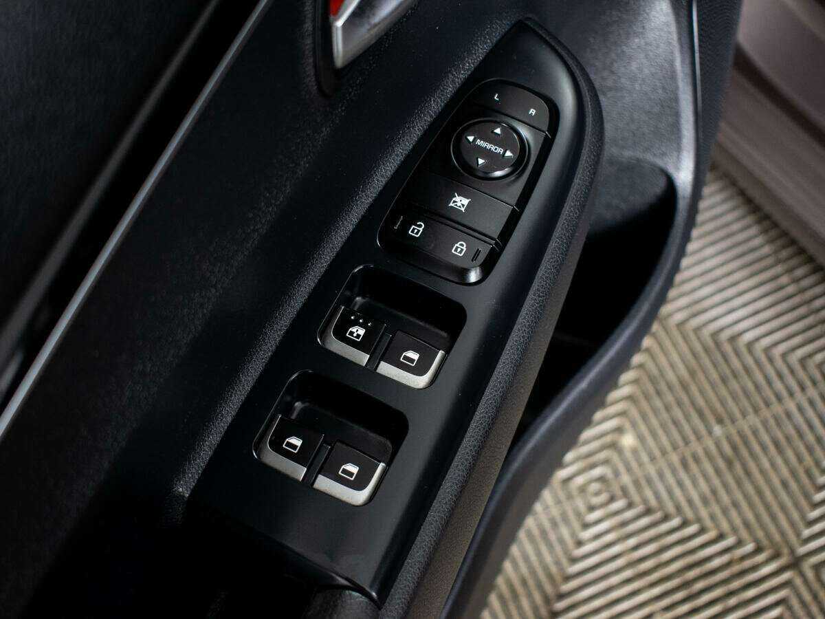 Купить Kia Rio с пробегом. Фото: #10