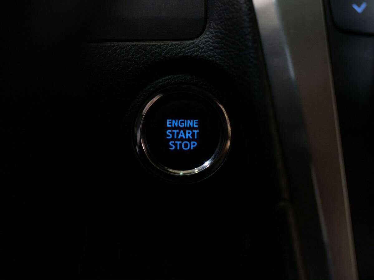 Купить Toyota Camry с пробегом. Фото: #11