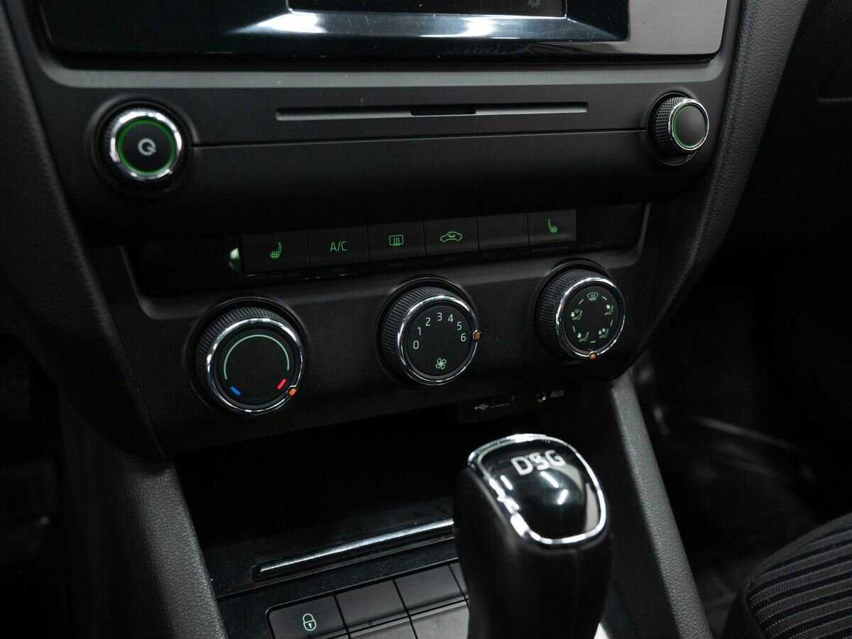Купить Skoda Octavia с пробегом. Фото: #14