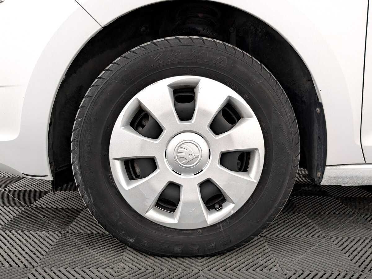 Купить Skoda Rapid с пробегом. Фото: #17