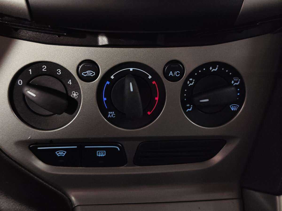 Купить Ford Focus с пробегом. Фото: #15