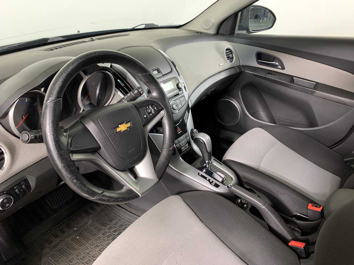Купить Chevrolet Cruze с пробегом. Фото: #11