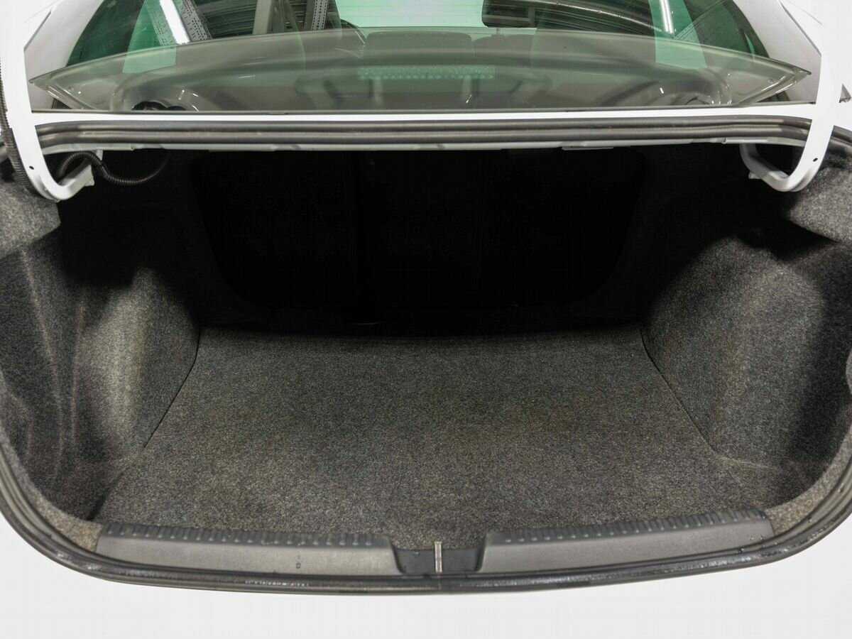 Купить Volkswagen Polo с пробегом. Фото: #23