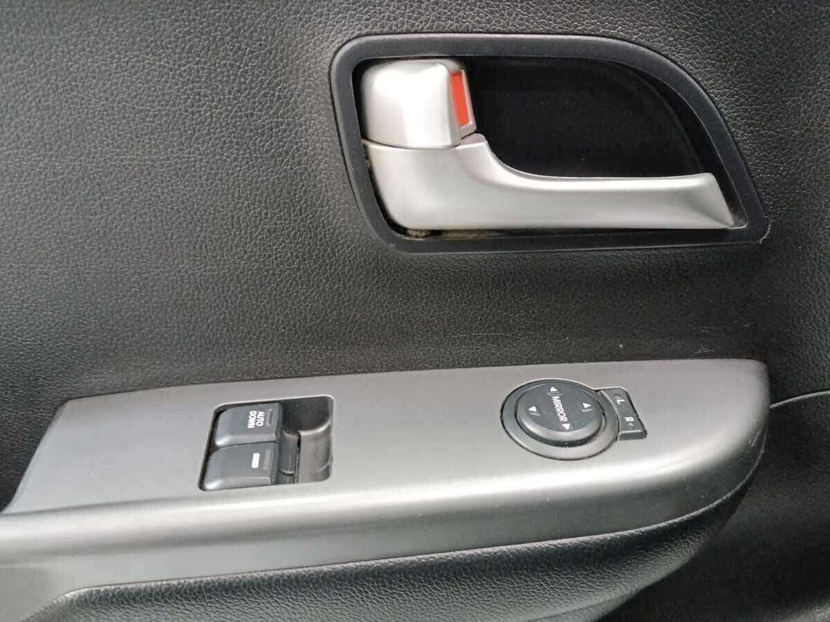 Купить Kia Rio с пробегом. Фото: #14