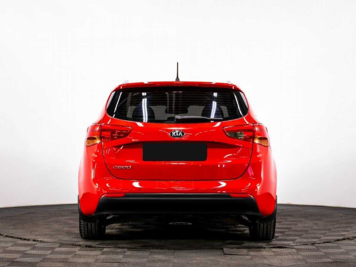 Купить Kia Ceed с пробегом. Фото: #4