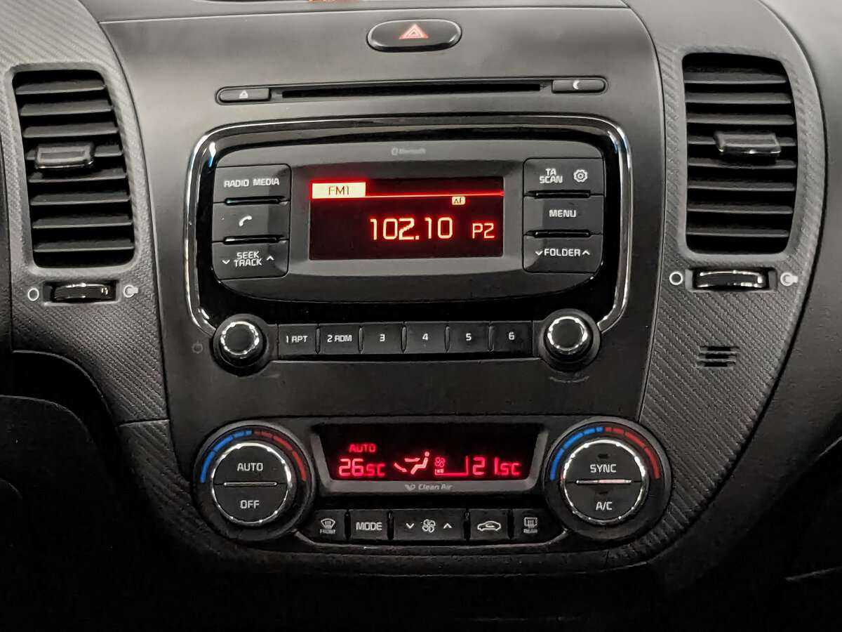 Купить Kia Cerato с пробегом. Фото: #15