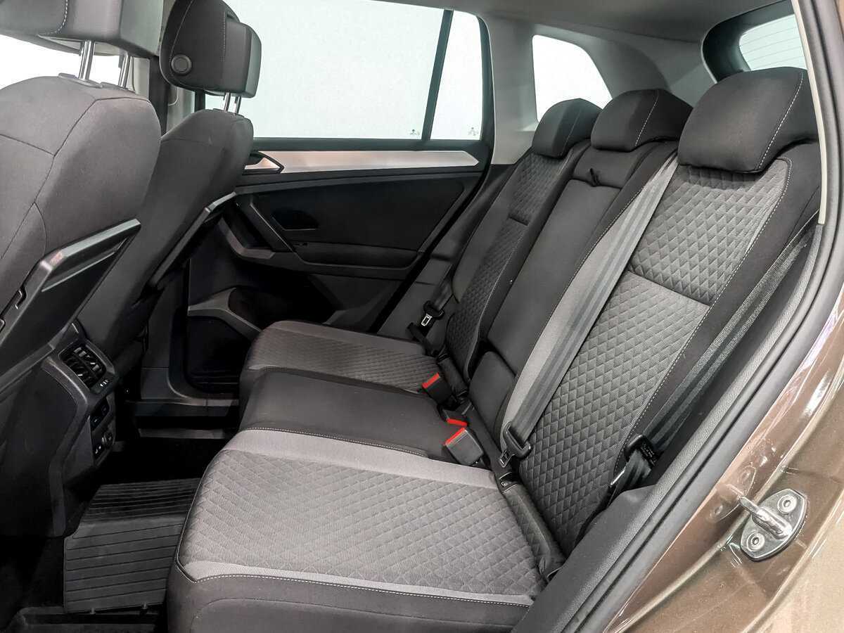 Купить Volkswagen Tiguan с пробегом. Фото: #11
