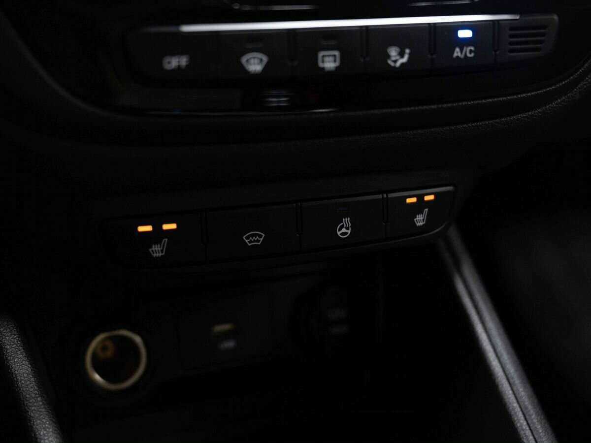 Купить Hyundai Solaris с пробегом. Фото: #23