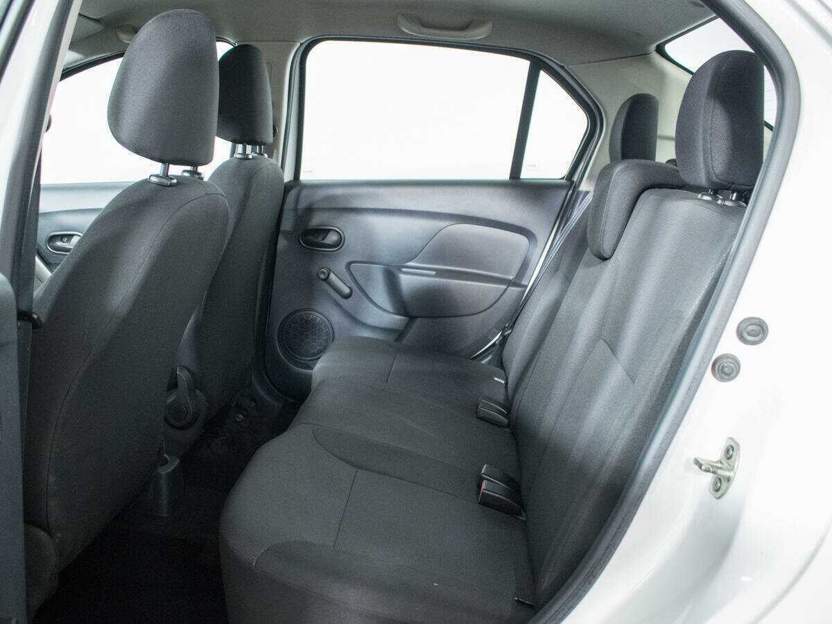 Купить Renault Logan с пробегом. Фото: #9