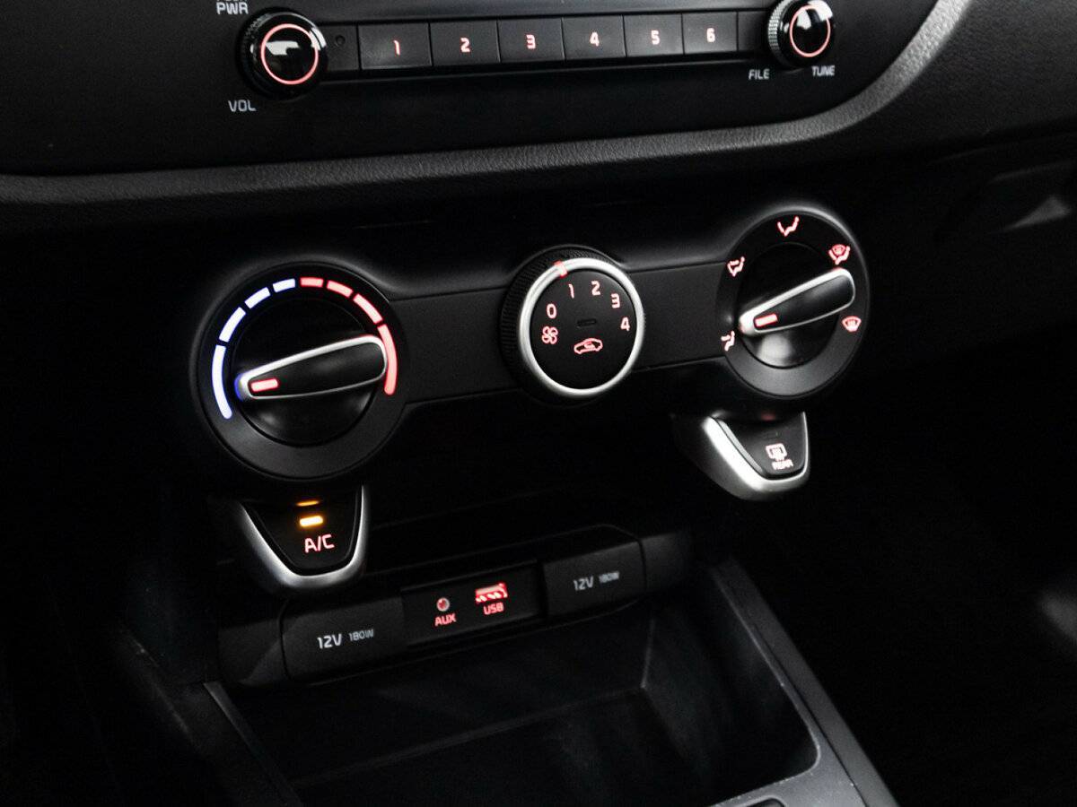 Купить Kia Rio с пробегом. Фото: #14