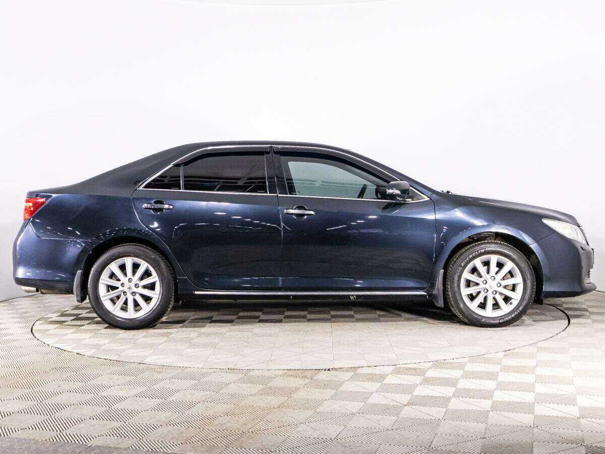 Купить Toyota Camry с пробегом. Фото: #3