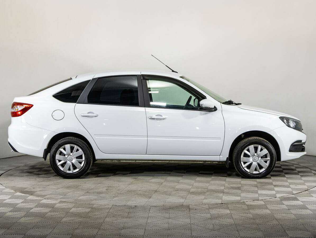 Купить Lada (ВАЗ) Granta с пробегом. Фото: #3