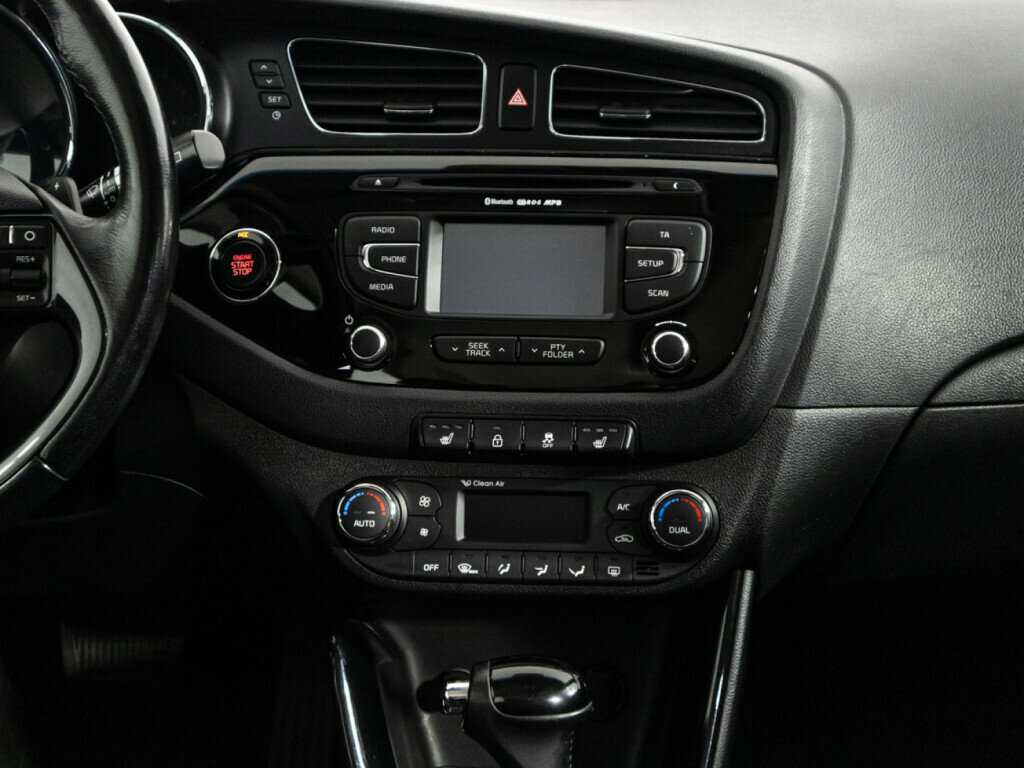 Купить Kia Ceed с пробегом. Фото: #13
